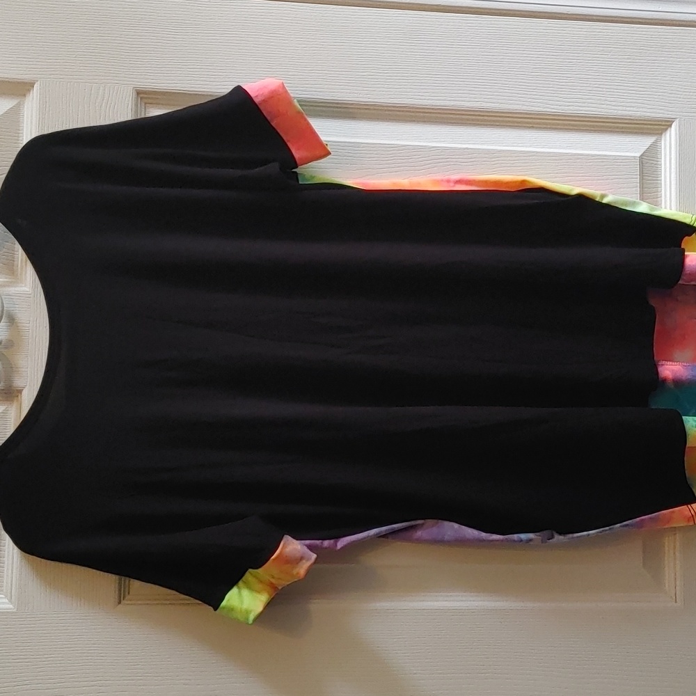 Ladies Size Small Heimish USA Top